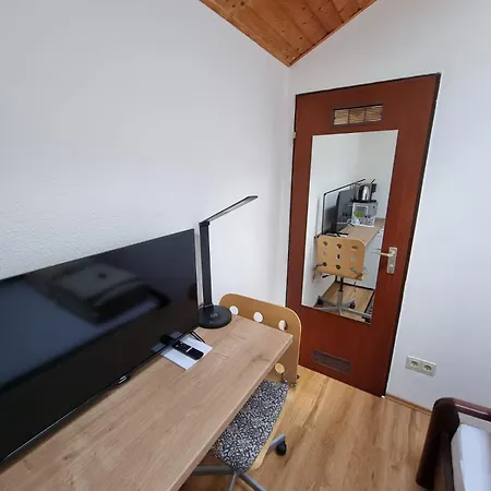 Cozy Apartment In Commercial Centre For Two Unterhaching Extérieur photo