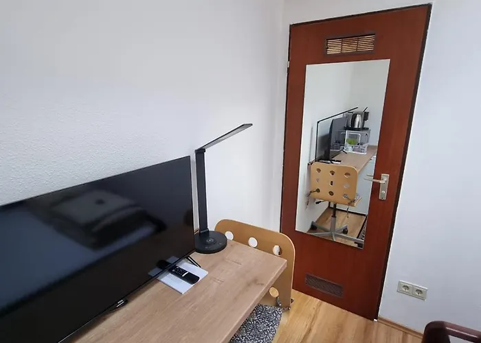 Cozy Apartment In Commercial Centre For Two